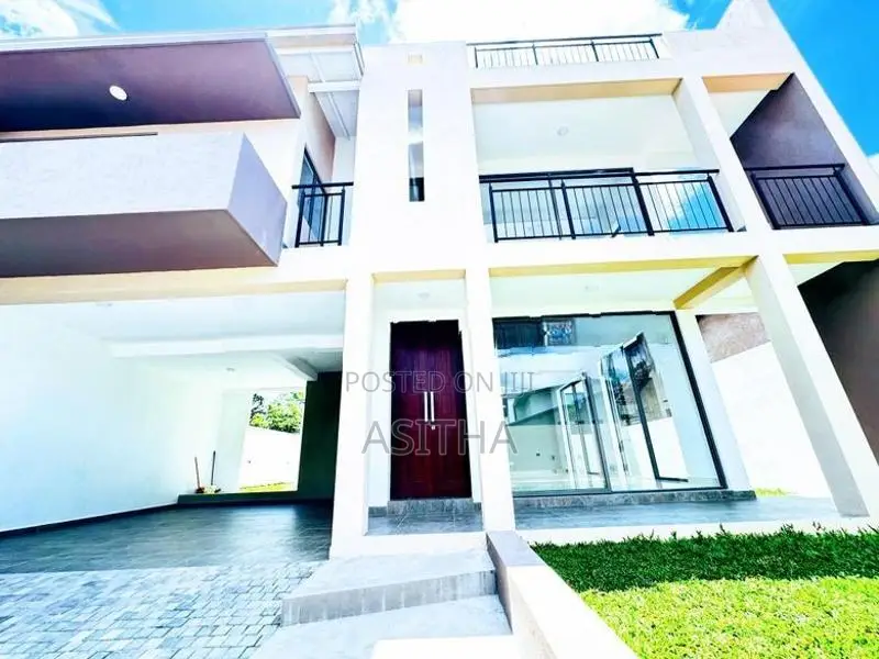 Brand new 10 perch house