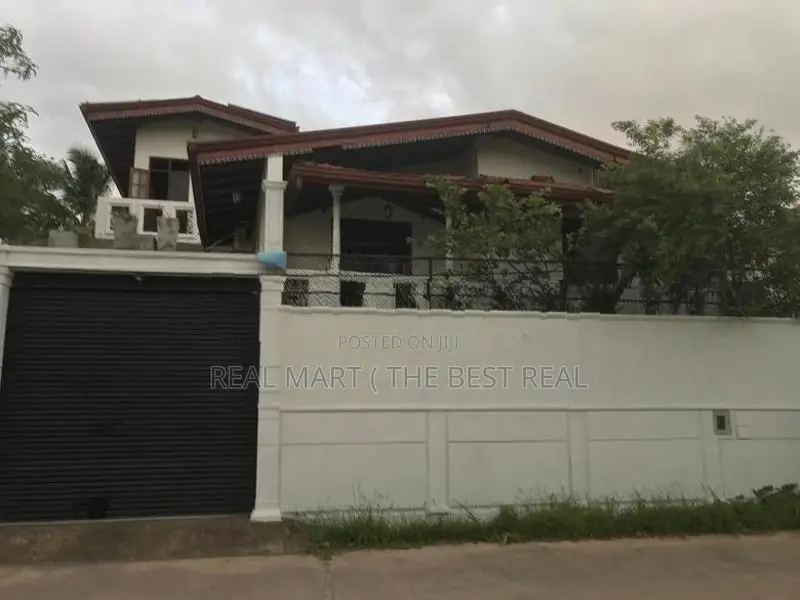 Kaduwela : 5 A/C BR (11P) Luxury Solar House for Sale at Housing Schem