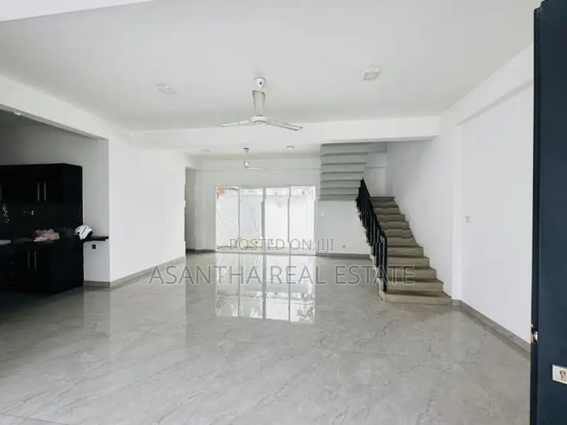03 Story House Sale At Madiwela Ebuldeneya Nugegoda