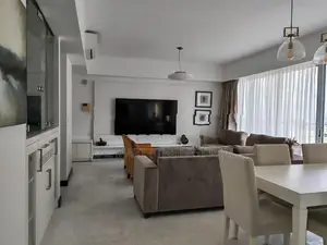 Emperor : 3 BR (1,880Sf) Luxury Sea View Apt for Sale at Colombo 03
