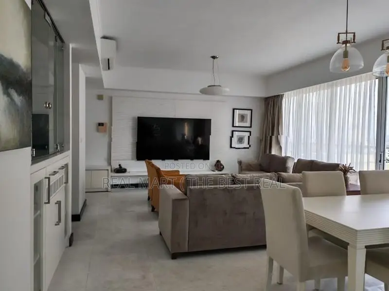 Emperor : 3 BR (1,880Sf) Luxury Sea View Apt for Sale at Colombo 03