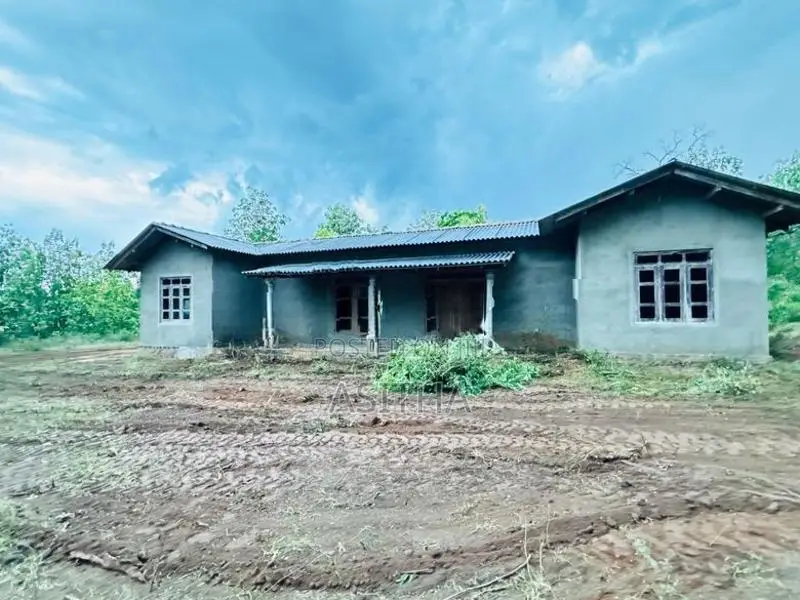 පදිංච් නොවු අලුත්ම නිවසක්