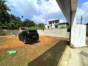 Bare Land For Sale in Boralesgamuwa Werahara - Parapet Walls Roller Ga