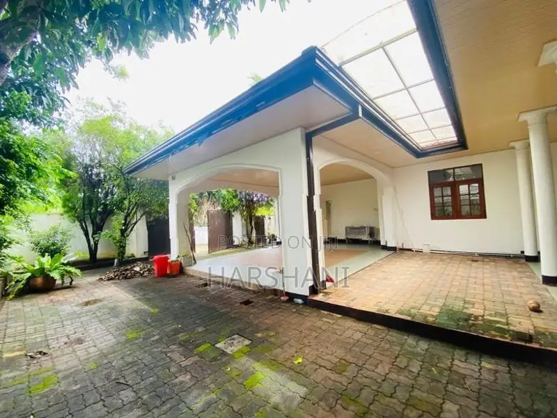 Well Maintained Spacious House for Sale - Walking Distance to Kotte Rd