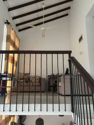 Kadawatha : 3BR (6P) House for Sale