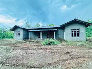 පදිංච් නොවු අලුත්ම නිවසක්