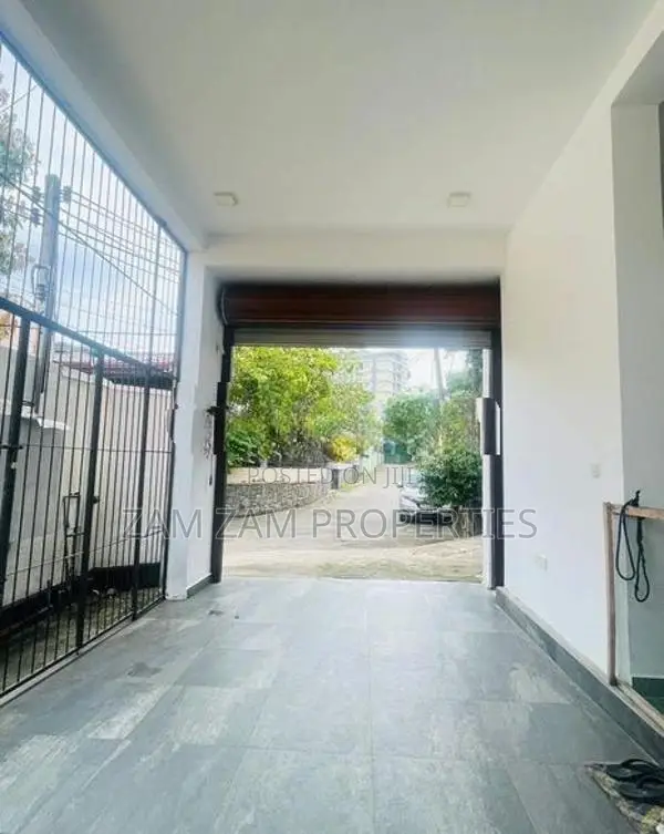 Two Storied House for Sale in Off Highlevel Road Nugegoda