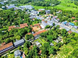 නිට්ටඹුව නගර මධ්‍යයෙන් ⁣කොළඹ /නුවර මාර්ගයෙන් දෙවන ඉඩම