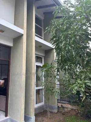 Kadawatha : 3BR (6P) House for Sale