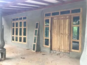 පදිංච් නොවු අලුත්ම නිවසක්