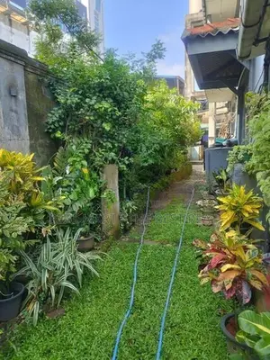Colombo 5 : 17.44 perches Land with Old Two Storey Houses for Sale