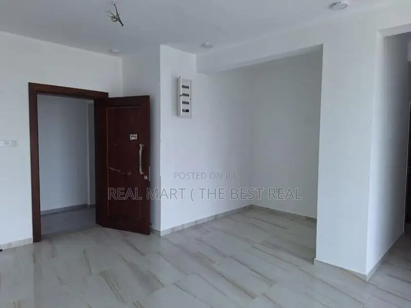 Colombo 5 : Brand new 3BR Apartment for Sale