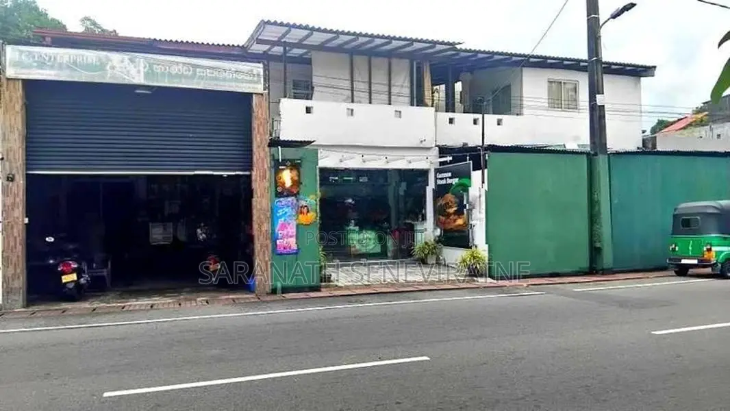 Residential House with Shop for Sale Madiwela, Kotte