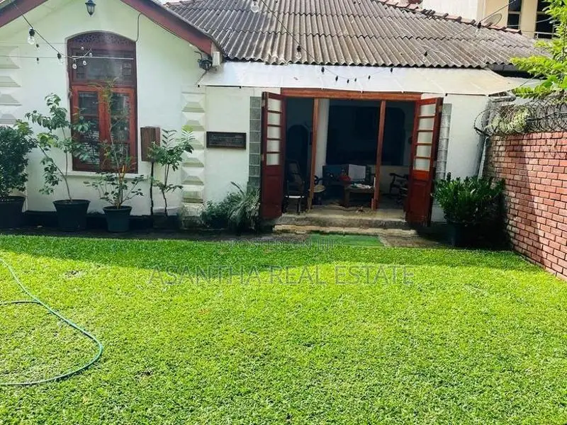 19 P Land With Antic Type Good House For Sale At Colombo 04