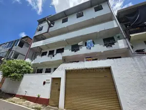 පිලියන්දල ටවුමෙන් ආදයමක් සහිත සිව්මහල් හොඩනැගිල්ල විකිනීමට -