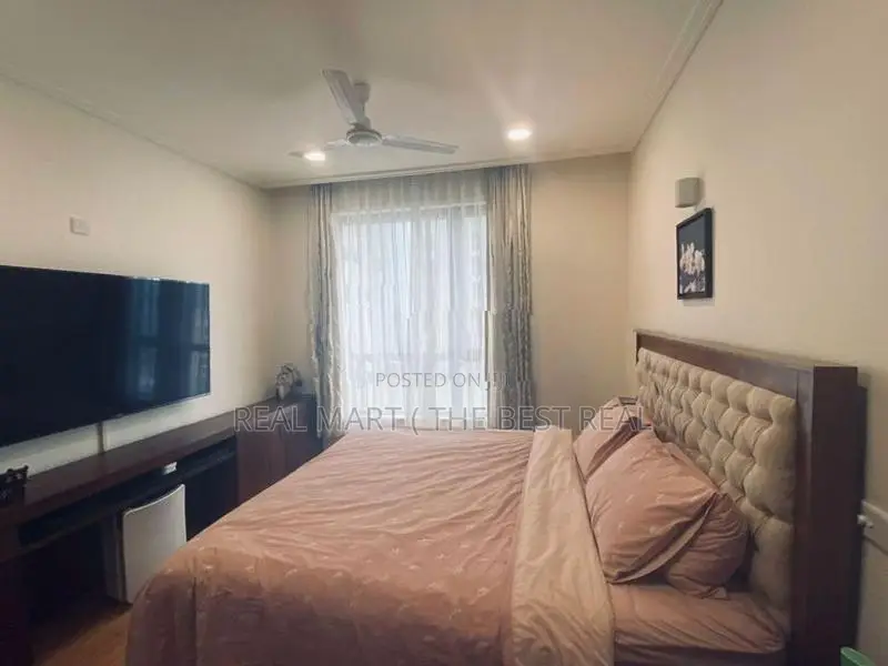 Astoria : 3BR Apartment for Sale
