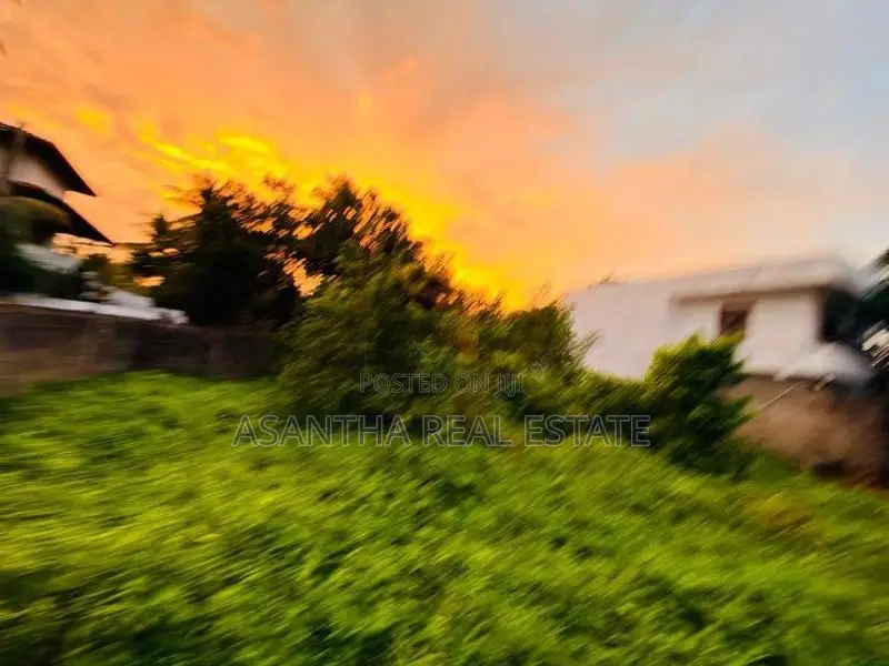 (AF499) 8.6 P + = 17.2 Land Sale At Nugegoda