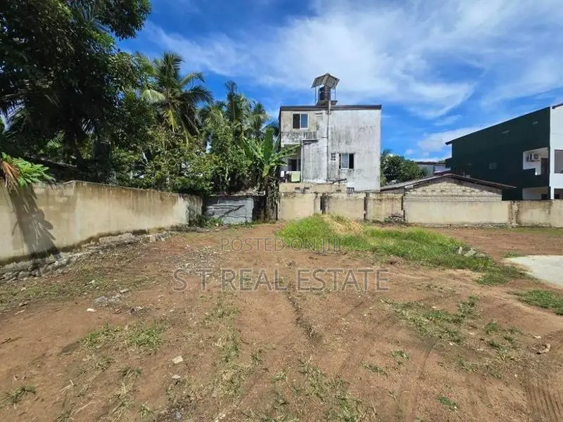 9P Bare Land For Sale In Boralesgamuwa