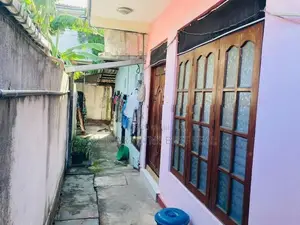දෙහිවල : 12.75 පර්චස් ගෙවල් තුනක් සහිත ඉඩම විකිණිමට තිබේ