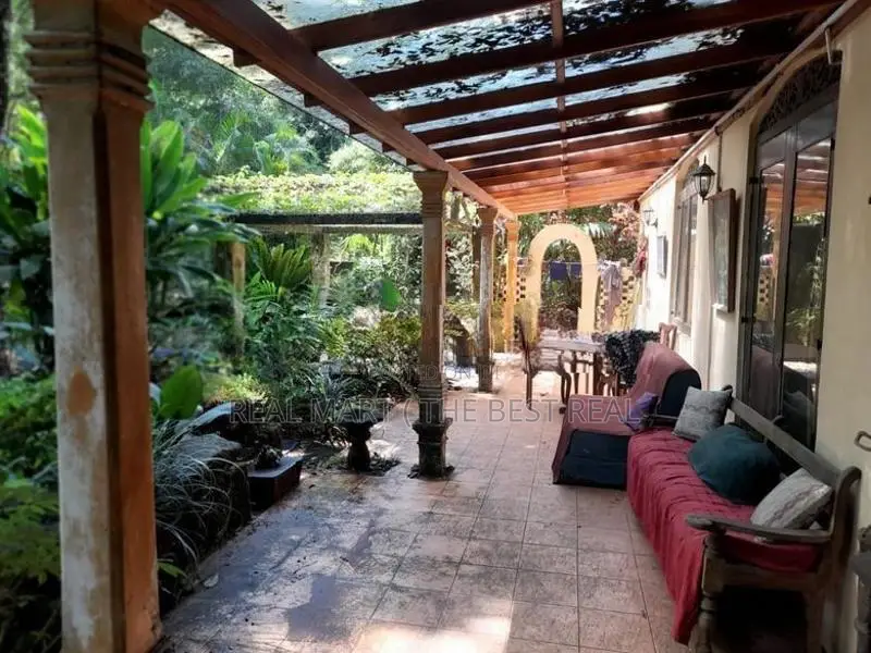 Avissawella : 101 Perch Highly Residential land for Sale