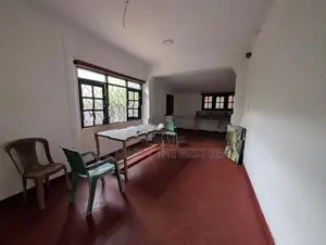 Homagama : 2,600sf Building for Sale