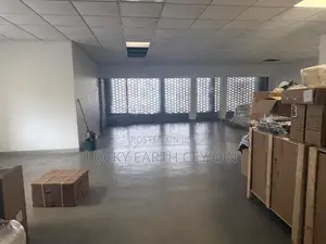 Rajagiriya, 1st Floor Main Road Facing Commercial Space - Rent (NZM105