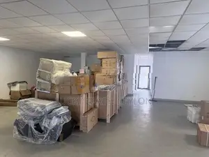 Rajagiriya, 1st Floor Main Road Facing Commercial Space - Rent (NZM105