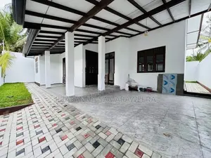 Brand New Modern super luxury piliyandala
