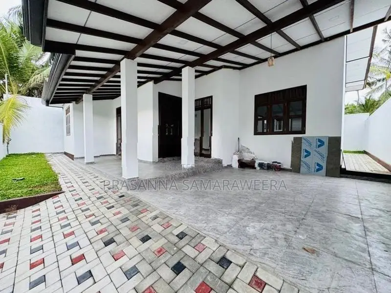 Brand New Modern super luxury piliyandala