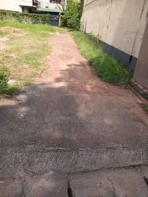 Nugegoda : 13.5 perches Bare Land for Sale at Pelawatta