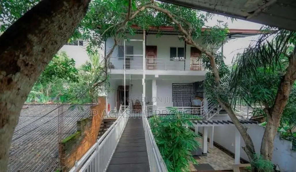 Anuradhapura town hotel for sale