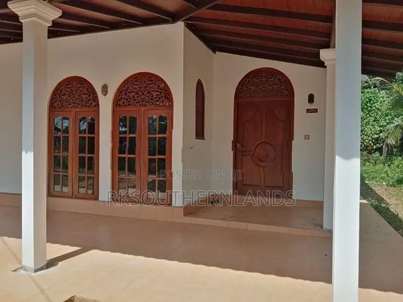 Two storey house for sale in Kekanadura matara