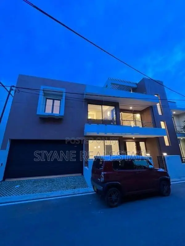 Modern House for Sale in Thalawathugoda