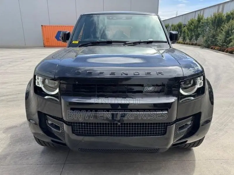 Land Rover Defender 110 HSE 2025