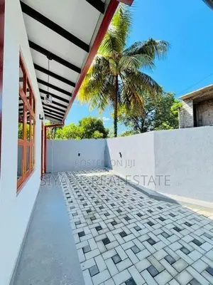 Luxury House for Sale in Athurugiriya