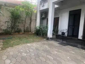 House for Rent in Bambalapitiya Terrace Colombo.04