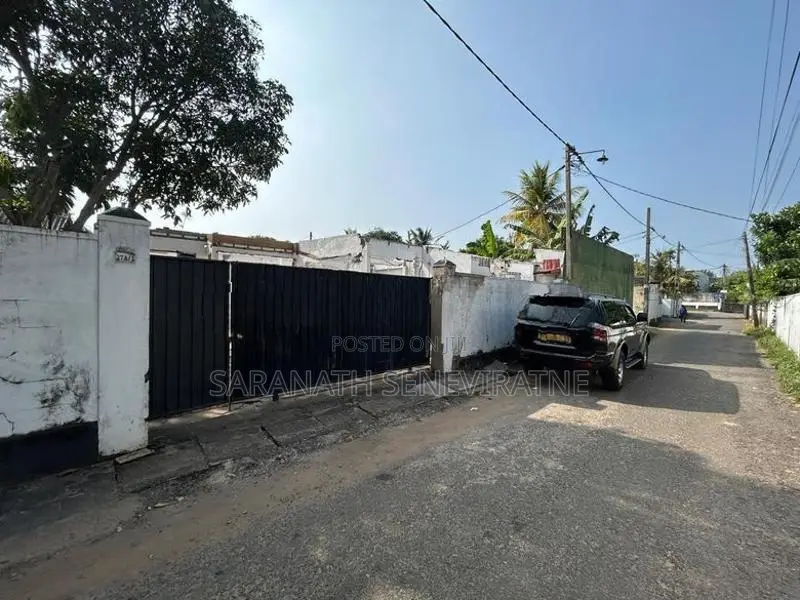 LAND FOR SALE - Located near Galle Road (150m to Kurusa Handiya)