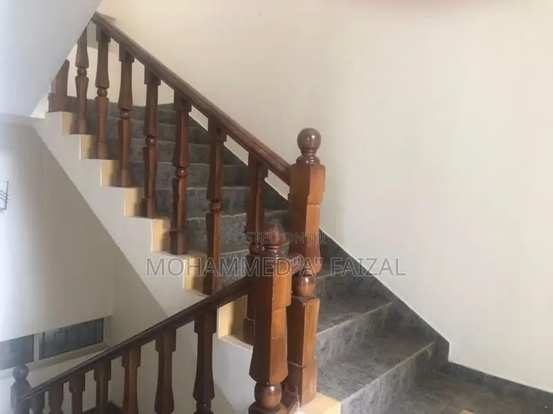 Apartment For Rent in Bambalapitya Terrace Colombo04