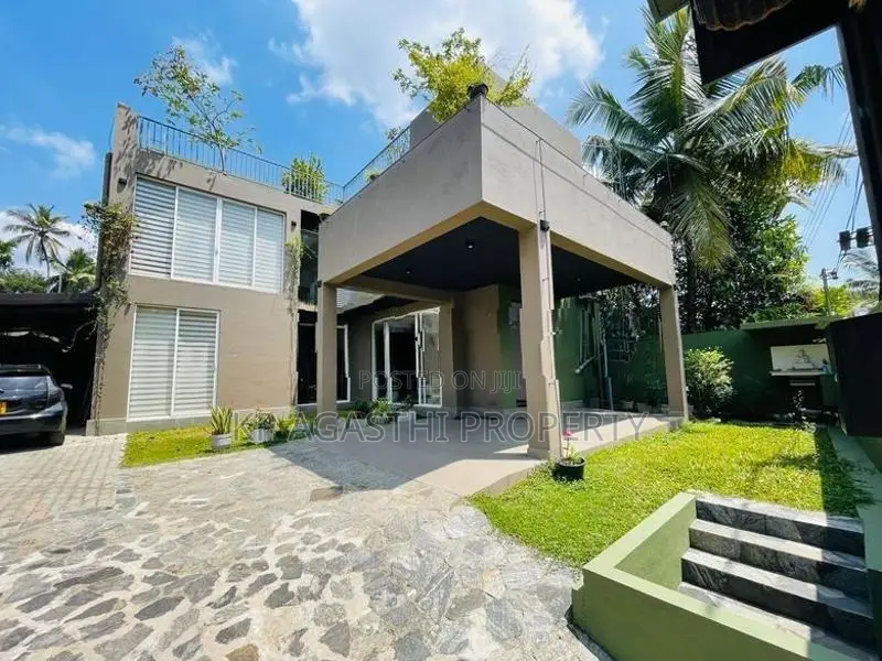 super luxury house for sale in homagama