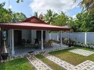 නිට්ටඹුව මල්වත්ත ගුරු විද්‍යාල පාරෙන් අංග සම්පූර්ණ නිවසක් විකිණීමට