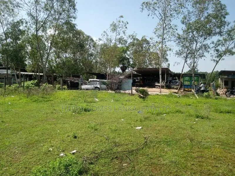 HHL1124 - Land for Sale Near Trinco Road