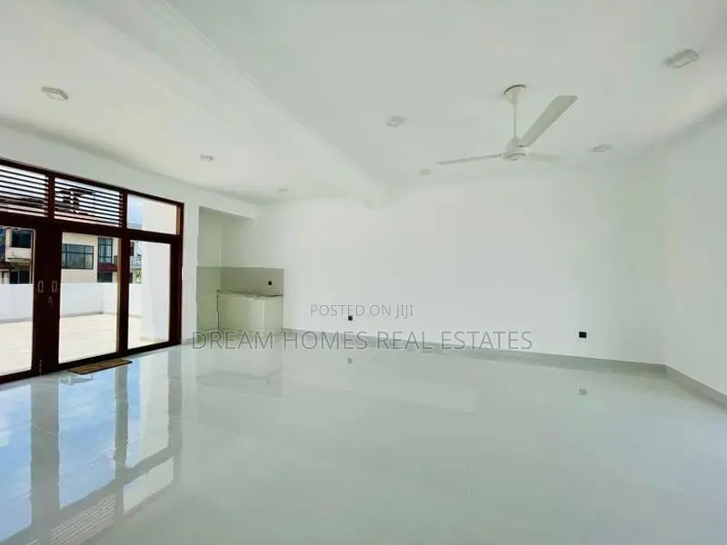Premium Family Residence – Nagoda, Kandana