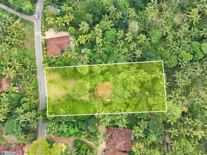 Land for Sale with a House in Gampaha