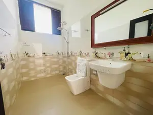Luxury 5BR House Near Negombo-Colombo Rd