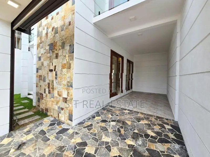 Modern Designed Luxury House For Sale In Piliyandala