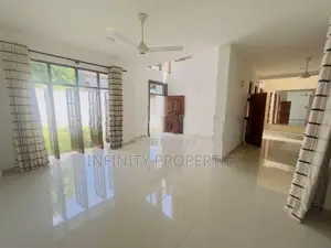 3-Story House for Sale Pitakotte