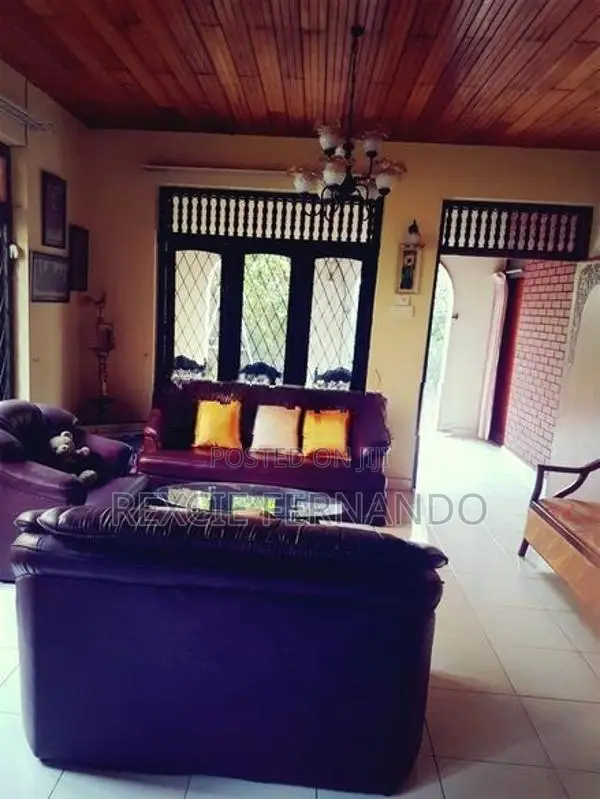Single storey livable house in Udahamulla
