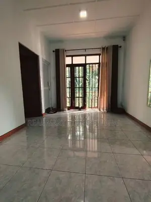 Pannipitiya : 4BR (32P) House for Sale Facing Paddy Field