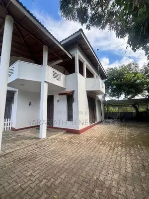 House in Kaduwela Pahala Bomiriya