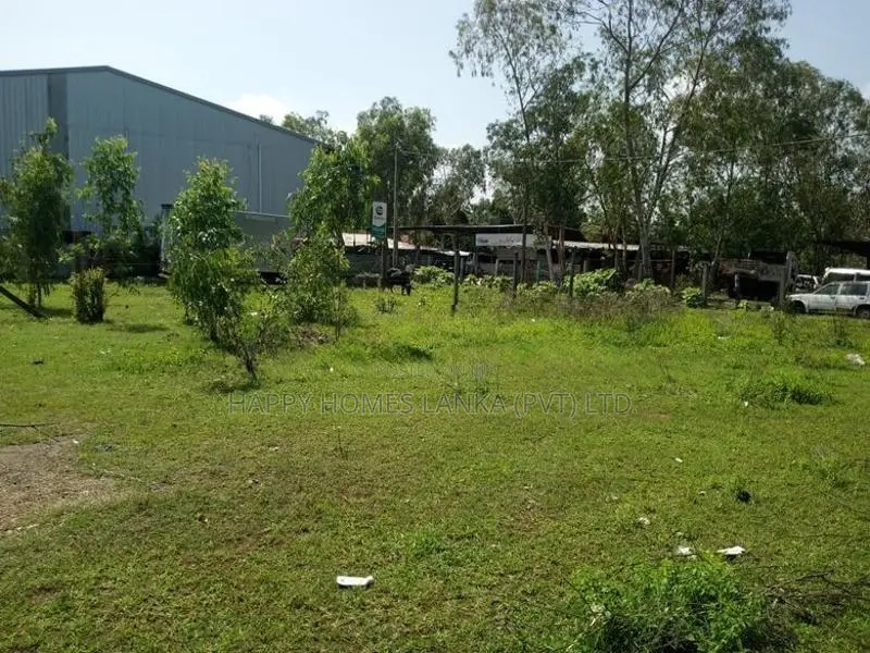 HHL1124 - Land for Sale Near Trinco Road